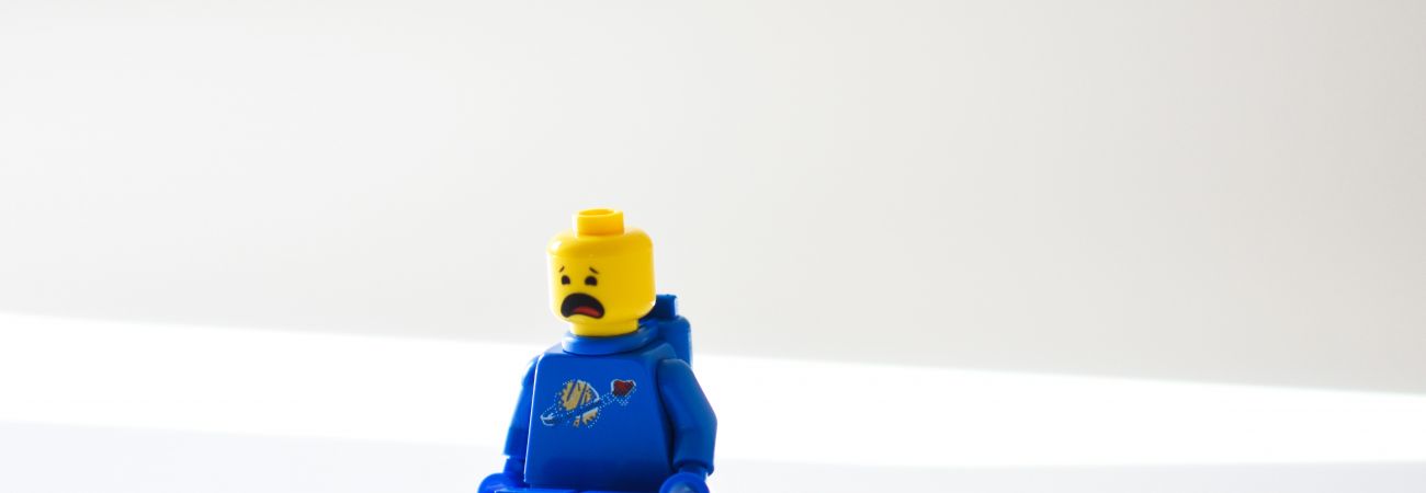 Beispielbild (Traurige Spielzeugfigur)